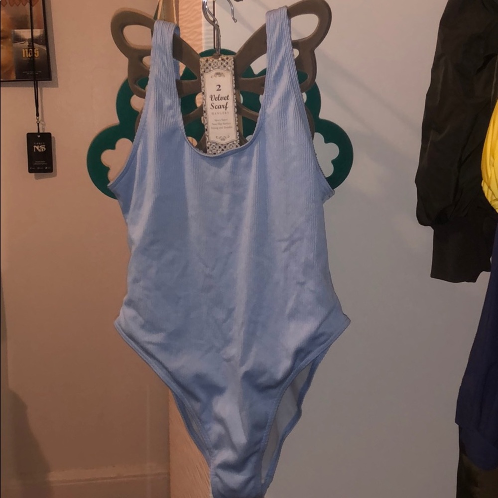 MISSGUIDED 1 piece baiting suit